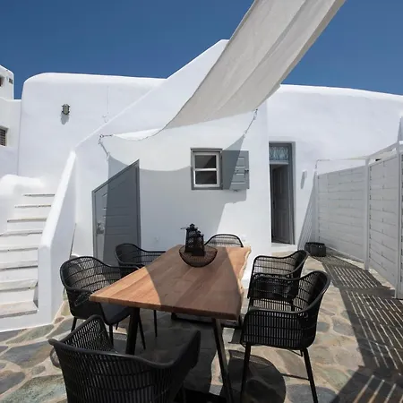 Avli Apartment